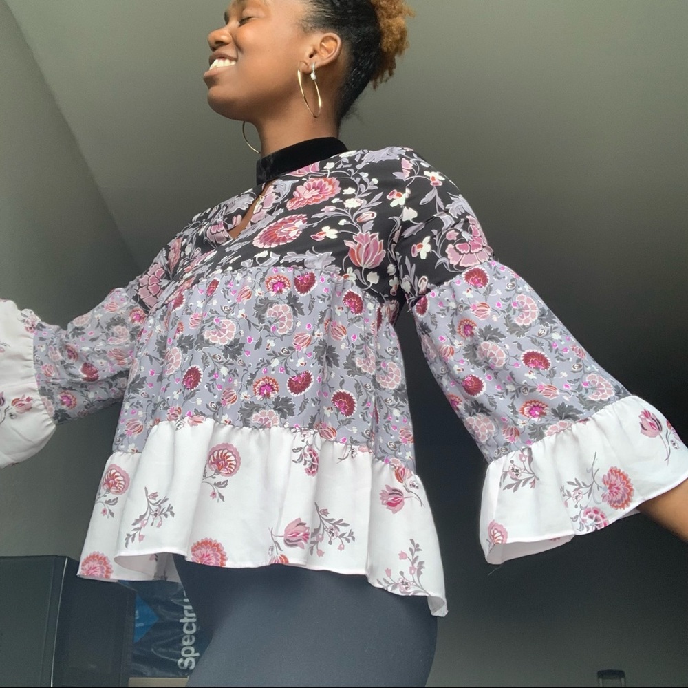 ❌SOLD❌Loft Floral Lavender & Black Tiered Blouse Size XS - Picture 5 of 15